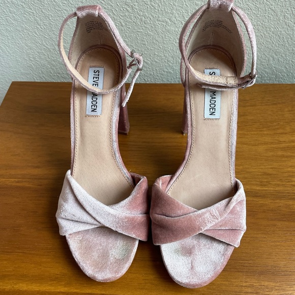 Steve Madden Pink Velvet Block Heels | size 8.5 - Picture 4 of 7